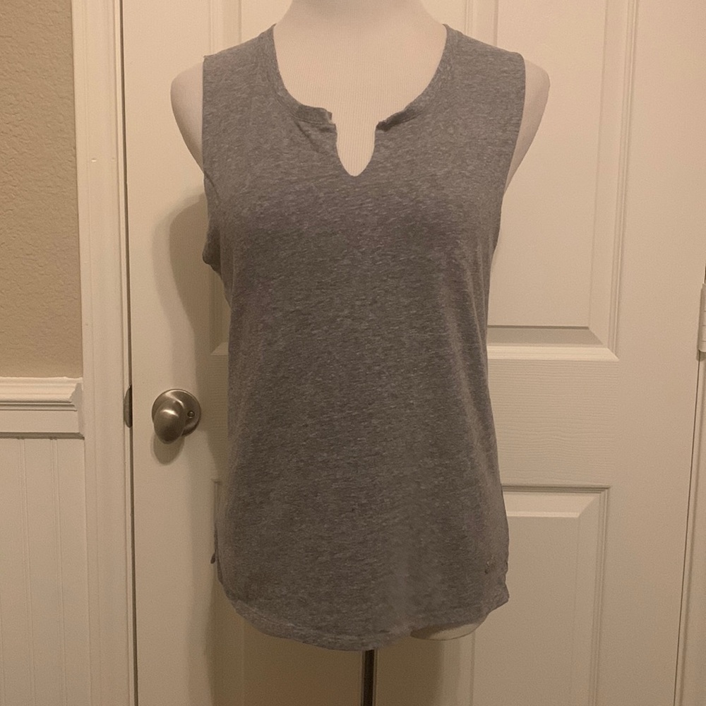 Under Armour Undeniable Charged Cotton Raw Hem Sleeveless Top